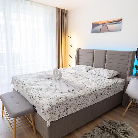 New Modern & Cozy Apartment With Free Parking Varna Extérieur photo
